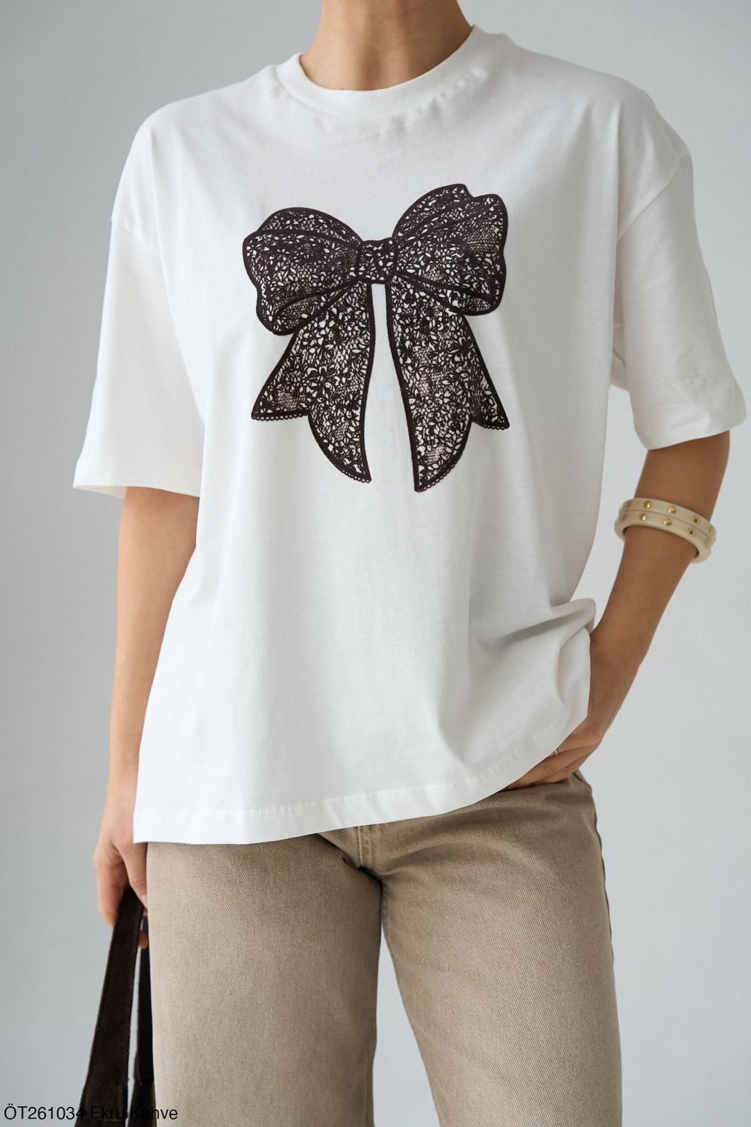 Ribbon Graphic Tee