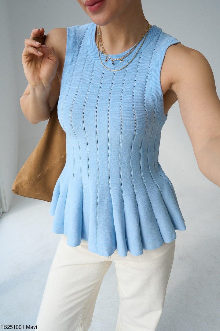 Contour™ Sculpt Peplum Top