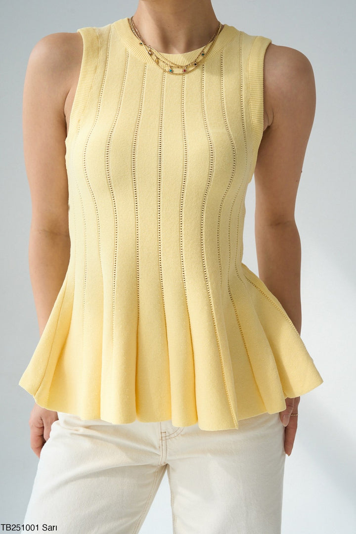 Contour™ Sculpt Peplum Top