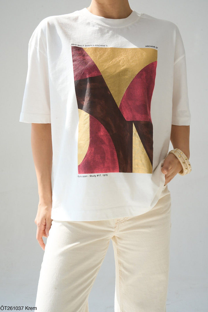 Nuvé™ Graphic Tee