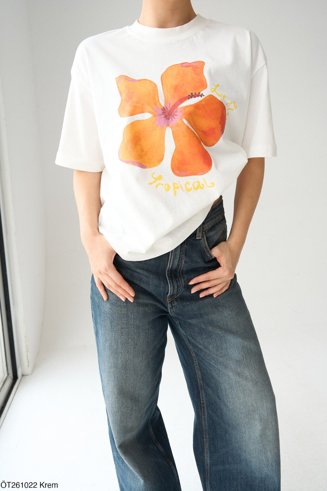 Avelin™ Floral Art Tee