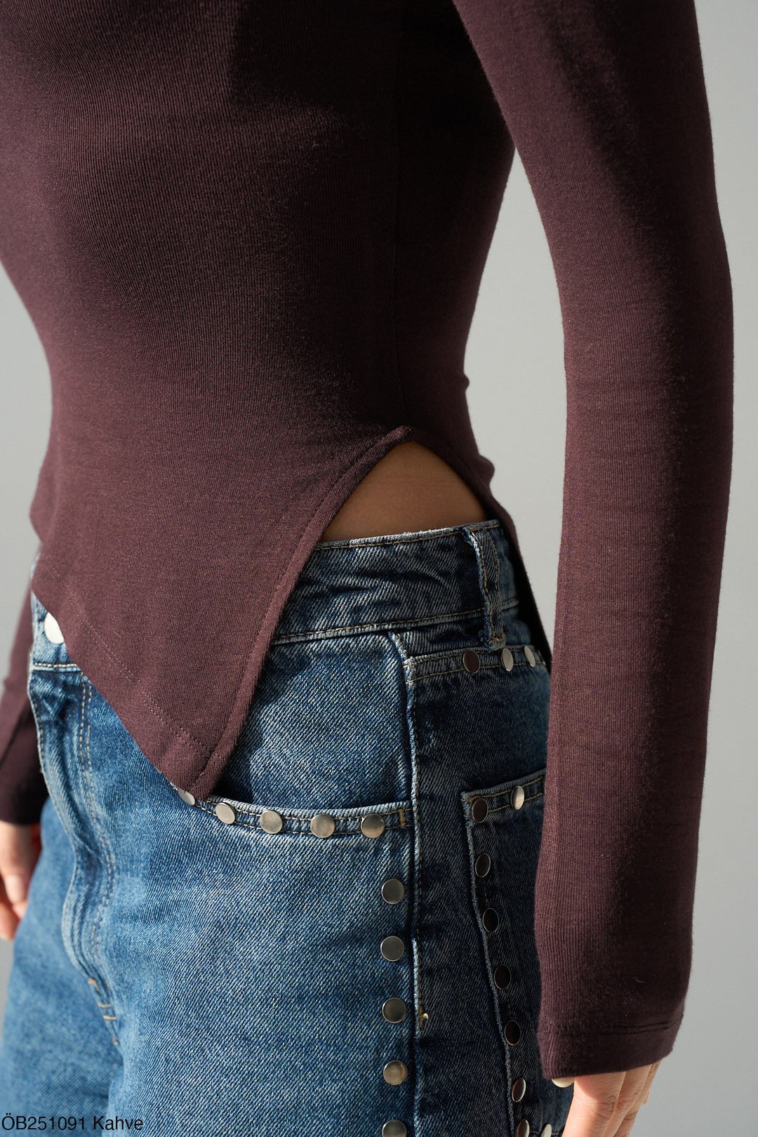 Eryx™ Stud Asym Top