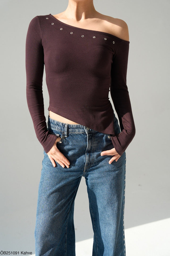 Eryx™ Stud Asym Top