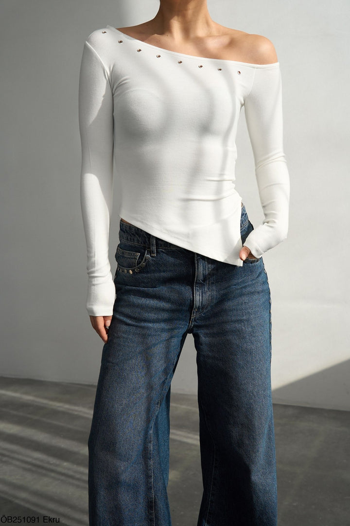 Eryx™ Stud Asym Top