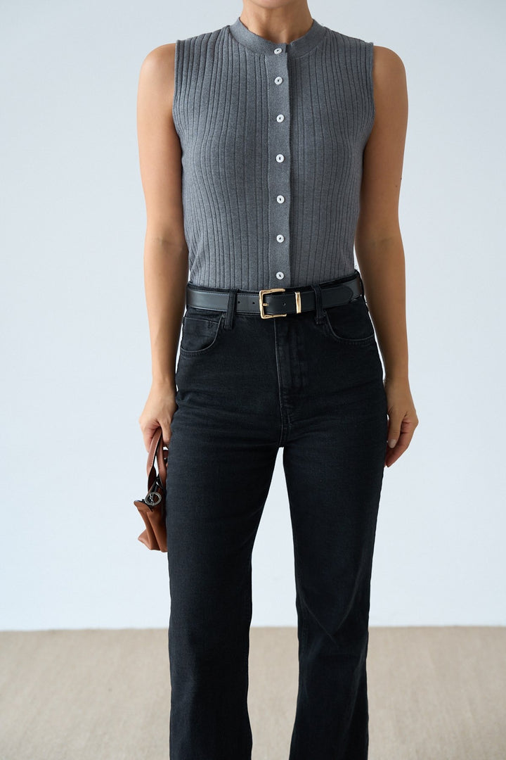 Kaelis™ Rib Button Vest
