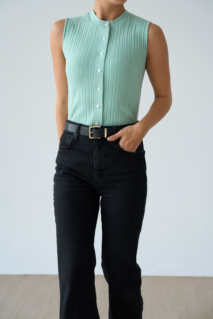Kaelis™ Rib Button Vest