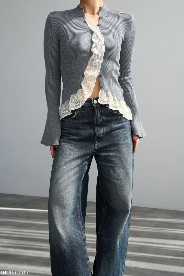 Virelle™ Lace Contour Top