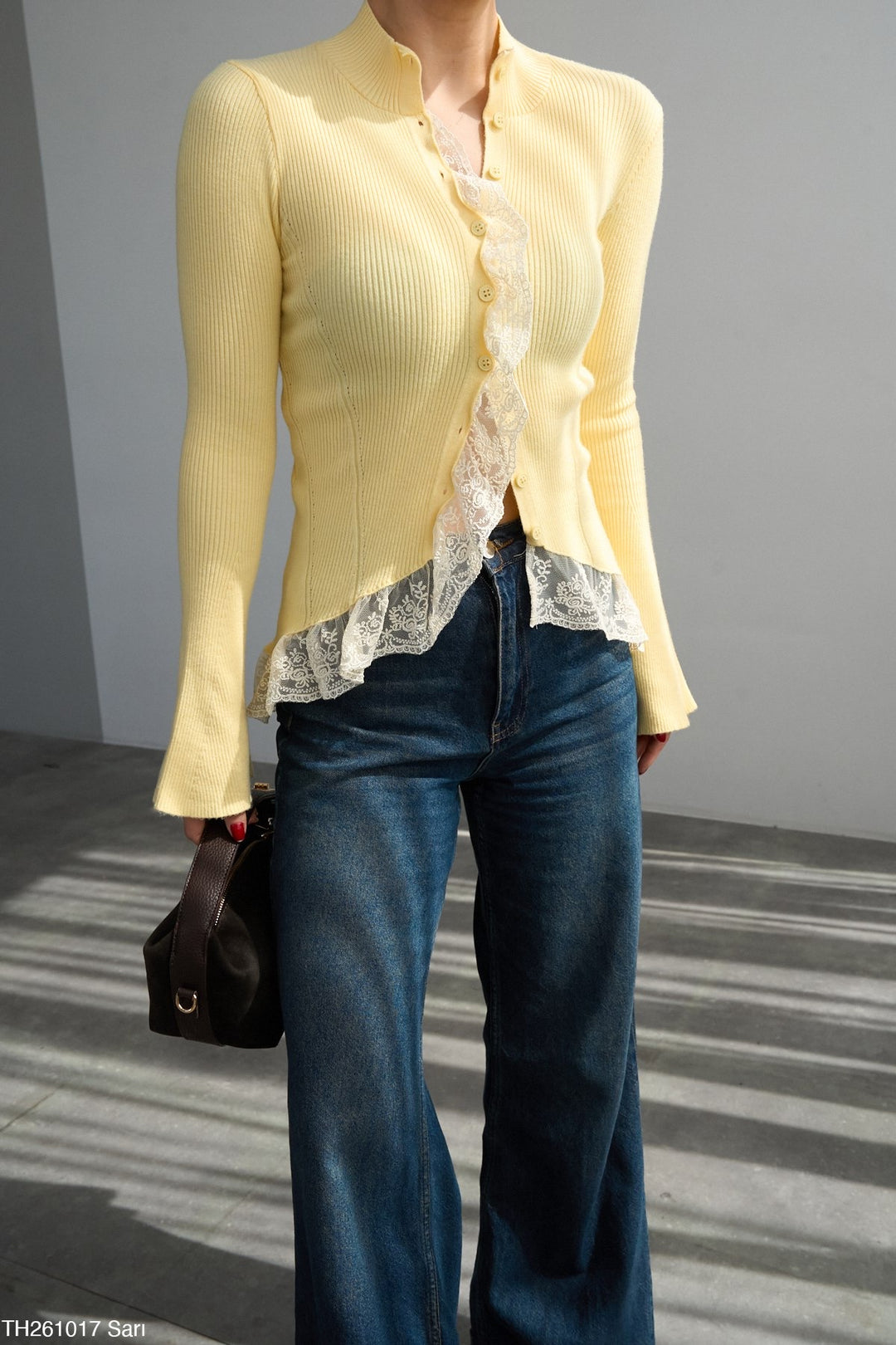 Virelle™ Lace Contour Top