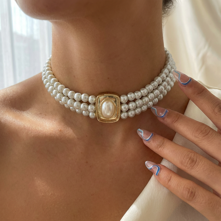 Regal Pearl Choker